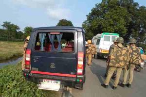 सीतापुर: ताजिया के जुलूस में शामिल उपद्रवियों की पुलिस से हुई झड़प, वाहनों पर किया पत्थराव