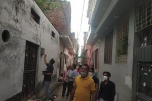बरेली: पॉश कालोनी में हो रही थी बिजली चोरी, एसडीओ ने छापा मार की कार्यवाही