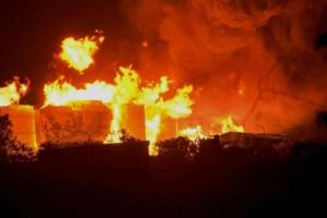 नोएडा: एटीएम कार्ड बनाने वाली फैक्ट्री में लगी आग, जाने कैसे हुआ हादसा