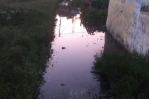 बरेली: मोहल्ले में जलभराव, रिश्तेदारों ने बंद किया आना