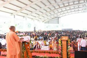 बाराबंकी: मुख्यमंत्री योगी ने किया 148.85 करोड़ की 186 विकास परियोजनाओं का लोकापर्ण