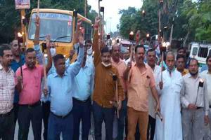 अयोध्या: सरकार के इस फरमान के खिलाफ रामनगरी में शिक्षक हुए लामबंद