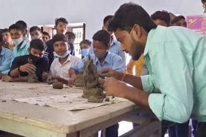 लखनऊ: बाबू त्रिलोकी सिंह इंटर कॉलेज में दो दिवसीय मूर्तिकला कार्यशाला का आयोजन