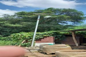 बाराबंकी: मानक विहीन लाइटों का दौर खत्म नहीं, मरम्मत नहीं होने से ग्रामीण निराश