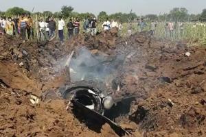 मध्य प्रदेश के भिंड में वायुसेना का विमान दुघर्टनाग्रस्त, पायलट घायल