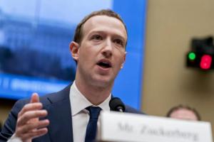 जुकरबर्ग ने फेसबुक, वॉट्सऐप पर परेशानी के लिए मांगी माफी