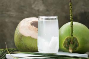 नारियल पानी पीने से हृदय रोग, पेशाब और डायबिटीज रोग होते हैं दूर