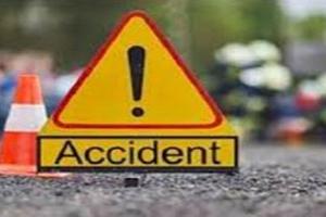 जम्मू-कश्मीर: सड़क दुर्घटना में दो बच्चों समेत तीन की मौत, चार घायल