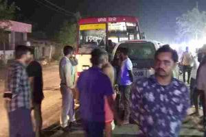 रायबरेली: रोडवेज बस से टकराई सफारी, भाजपा नेता समेत तीन घायल