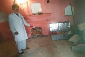 रामपुर: किसान के घर से नकब लगाकर एक लाख की नगदी समेत 5 लाख की चोरी
