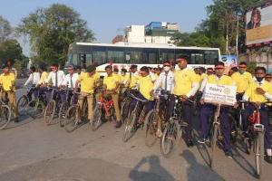 लखनऊ: विश्व पोलियो दिवस पर निकाली गई जन जागरूकता साइकिल रैली