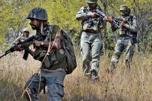 जम्मू-कश्मीर: शोपियां में सुरक्षा बलों के साथ मुठभेड़, तीन आतंकवादी ढेर