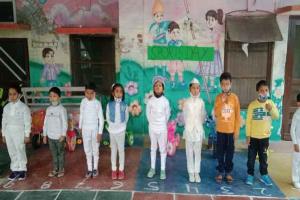 हरदोई: “खेलो इंडिया” थीम पर बच्चों ने चाचा नेहरू को किया याद