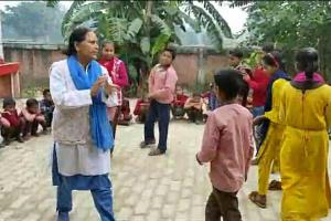 हरदोई: मतदाताओं को जागरूक करने के लिए स्कूलों में हुआ नुक्कड़ नाटक का आयोजन