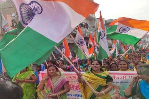 अमेठी: भाजपा नेत्री रश्मि सिंह ने निकाली भव्य तिरंगा यात्रा, हजारों लोग हुए शामिल