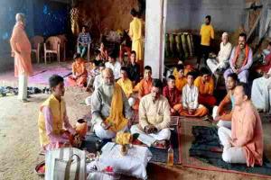 अयोध्या: गोपाष्टमी पर कारसेवकपुरम् में हुआ गोवंशों का पूजन
