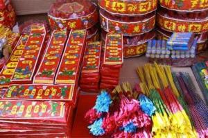 बरेली: लाइसेंस निरस्त वाले पटाखा कारोबारियों को मोहलत