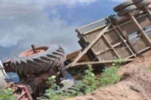 काशीपुर: ट्रैक्टर ट्रॉली को अज्ञात वाहन ने मारी टक्कर, एक की मौत