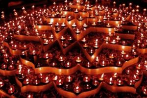 जानें क्यों मनाते हैं देव दीपावली, इस दिन घर और पूजा के स्थान में जलाएं इतने दीपक
