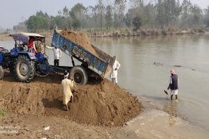 रामपुर : लालपुर के अस्थाई पुल का निर्माण कार्य शुरू