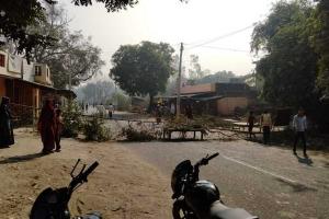 हरदोई: दीपावली के दिन से गायब बच्चे का मिला शव, आक्रोशित ग्रामीणों ने लगाया जाम