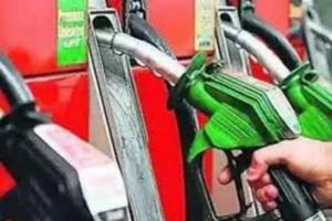 Petrol-Diesel Price: पेट्रोल और डीजल के फिर बढे़ दाम, जानें कितने हुए रेट