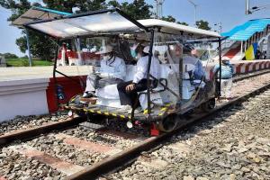 सीतापुर रेलखंड पर 120 की रफ्तार से दौड़ी ट्रेन, लाइन की क्षमता को रेल संरक्षा आयुक्त ने परखा