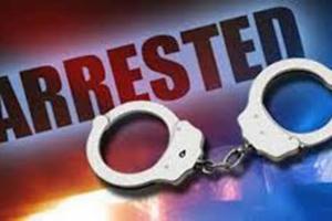 देवरिया में नकली खाद के साथ 16 लोग गिरफ्तार