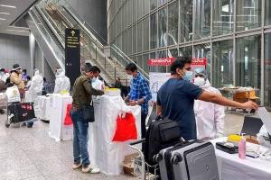 लखनऊ:  International Airport  पर कोरोना पॉजिटिव मिलने से मचा हड़कंप, देखें…