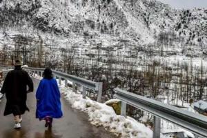 कश्मीर में अधिकतर जगह न्यूनतम तापमान जमाब बिंदु से ऊपर