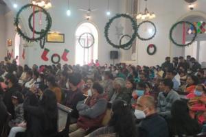 बरेली में क्रिसमस: समाज की भलाई के लिए की विशेष प्रर्थाना, यीशु के जन्मदिन पर जमकर मनाई खुशियां