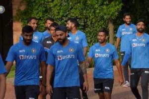 Team India vs South Africa : टीम इंडिया ने शुरू किया अभ्यास, साथ में फुटबॉल खेलते दिखे कोहली और द्रविड़