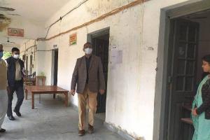 सीतापुर: शांतिपूर्ण व नकलविहीन सम्पन्न हुई आरओ, एआरओ की परीक्षा