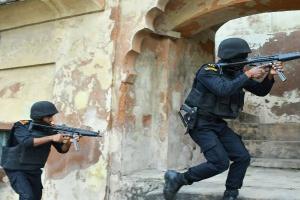 मॉक ड्रिल: इमामबाड़ा में घुसे आतंकवादियों ने किया बम ब्लास्ट, एटीएस ने किया आतंकियों को ढेर