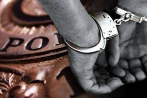 लखनऊ: बाजार खाला पुलिस ने जुआ खेलते 12 लोगों को किया गिरफ्तार