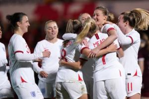 इंग्लैंड महिला फुटबॉल टीम की रिकॉर्ड जीत, लाटविया को 20 . 0 से हराया