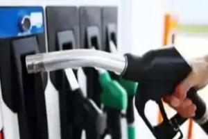Petrol Price: सीएम केजरीवाल का बड़ा ऐलान- दिल्ली में आठ रुपये सस्ता हुआ पेट्रोल, जानें क्या हैं नए रेट