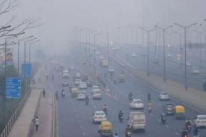 दिल्ली में न्यूनतम तापमान 10.4 डिग्री सेल्सियस दर्ज, वायु गुणवत्ता ‘बहुत खराब’ श्रेणी में बरकरार