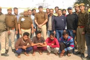संभल : मुठभेड़ के बाद चार बदमाश गिरफ्तार, पशु व्यापारी से 2.5 लाख रुपये लूटने का किया था प्रयास