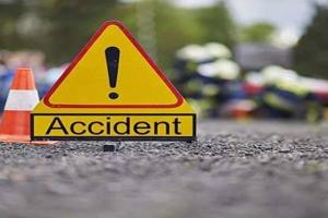 फिरोजाबाद: सड़क दुर्घटना में तीन लोगों की हुई मौत
