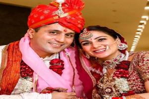 Shraddha Arya Honeymoon Photos: एक्ट्रेस ने पति को किया याद, शेयर की रोमांटिक यादें, देखें…