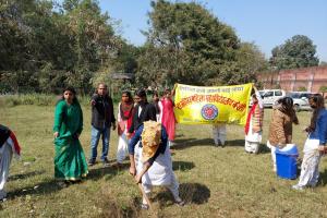 बरेली: छात्राओं ने स्वच्छता अभियान चलाया