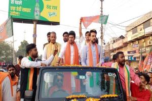 गोरखपुर: भाजयुमो ने निकाली युवा विजय संकल्प बाइक रैली, तेजस्वी सूर्या और अनुराग ठाकुर को देखने उमड़ी भीड़
