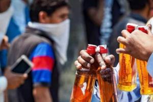 हल्द्वानी: ओवररेट का खुला खेल, शराब ठेकों से ब्लैक का धंधा