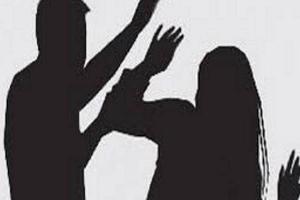 हरदोई: शराबी ने पत्नी और बच्चों को पीटकर घर से निकाला, महिला ने पुलिस को दी तहरीर