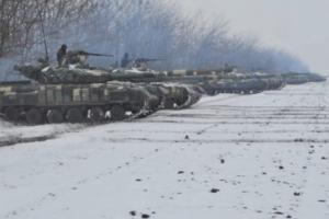 यूक्रेन: गोलीबारी की चपेट में आए सैन्य अधिकारी, दो गोले सीमा पार गिरे