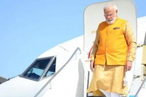 मोदी हैदराबाद पहुंचे, हवाई अड्डे पर मुख्यमंत्री के नहीं रहने पर भाजपा की तीखी प्रतिक्रिया
