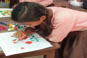 गोरखपुर: कम्पोजिट विद्यालय में पोस्टर प्रतियोगिता का हुआ आयोजन, बच्चों की कला देखकर दंग रह गए लोग