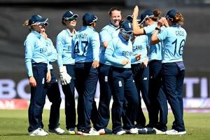 Women’s World Cup : इंग्लैंड को लगातार तीन हार के बाद नसीब हुई जीत, भारत को चार विकेट से हराया