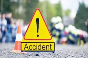 भागलपुर में दो ट्रकों की टक्कर में 2 लोगों की मौत, एक घायल
